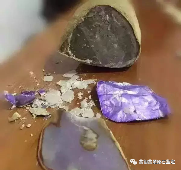 《拒绝买假翡翠！购买翡翠原石你需要注意这些》-翡翠原石怎么作假?