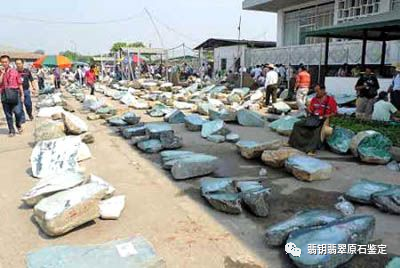 《拒绝买假翡翠！购买翡翠原石你需要注意这些》-翡翠原石怎么作假?