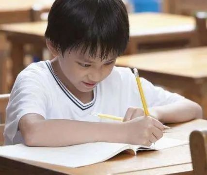 孩子吃什么补脑子增强记忆力？（孩子吃什么补脑子增强记忆力最快）