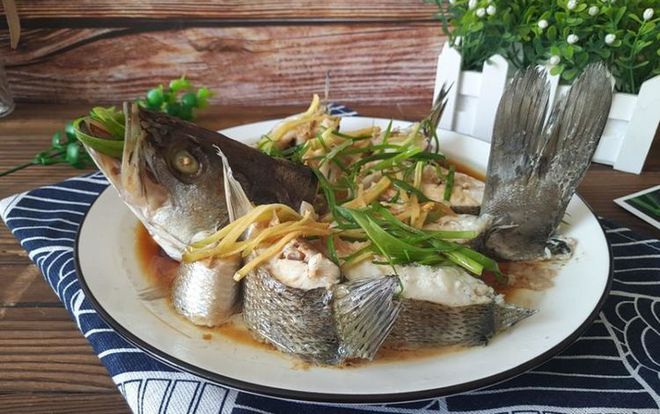 孩子是高考状元，家长透露：经常给孩子吃这食物，能提高记忆力（娃儿高考吃什么好）