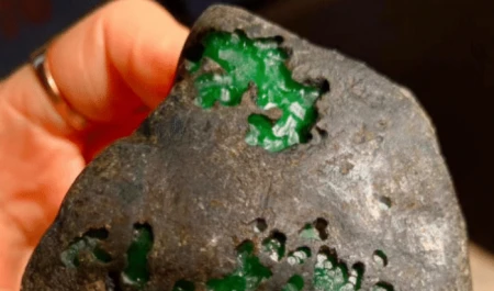 从身价10亿到一无所有，只因一块翡翠原石，又重回巅峰时刻！-10亿翡翠