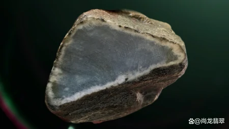 什么是新厂翡翠原石和老坑翡翠原石-新厂翡翠有价值吗