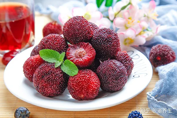 吃杨梅有什么好处（吃杨梅有什么好处?一次能多吃吗?）
