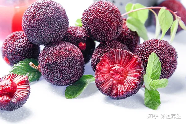 吃杨梅有什么好处（吃杨梅有什么好处?一次能多吃吗?）