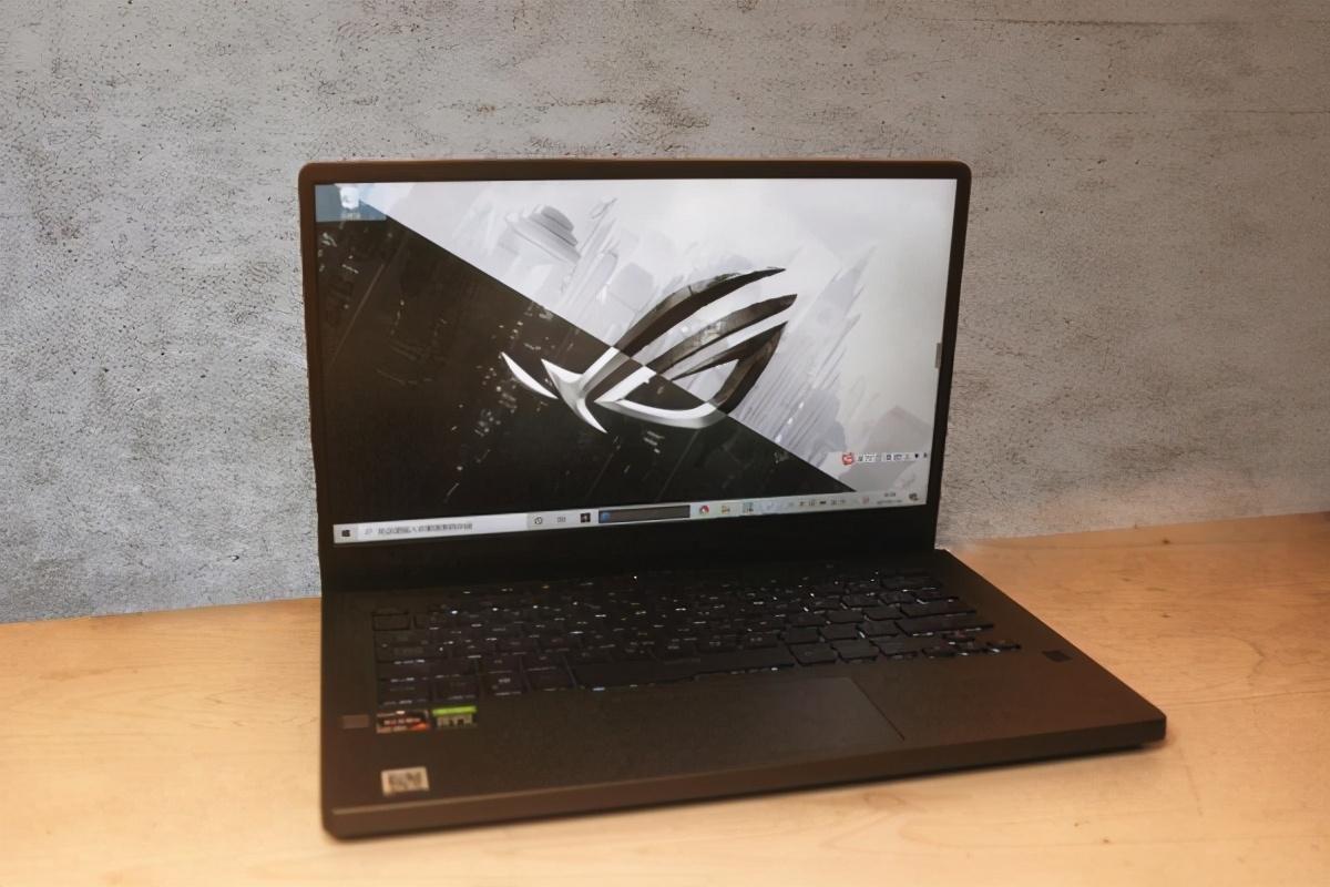 一款全能的14寸笔记本 华硕ROG幻14笔记本评测（rog幻14笔记本值得买吗）