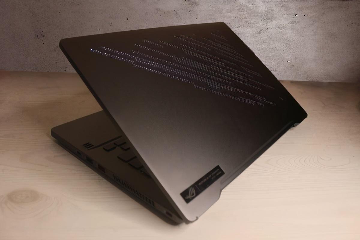 一款全能的14寸笔记本 华硕ROG幻14笔记本评测（rog幻14笔记本值得买吗）