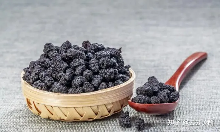 桑葚有哪些功效（中药中的桑椹有什么作用）