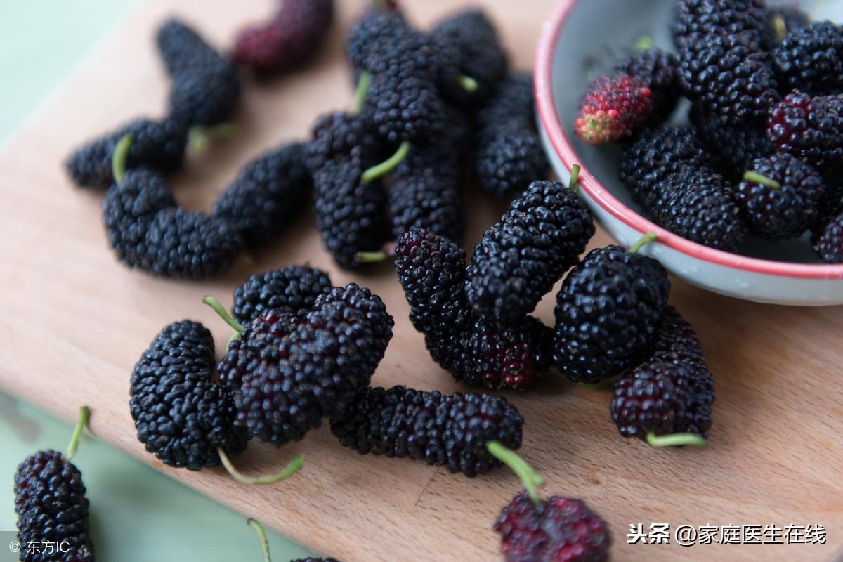 爱吃桑葚的人要注意，没避开三个“坑”，还可能惹上麻烦（桑葚吃了好不好吃起什么作用）