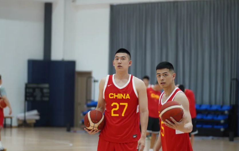 CBA3消息！夏季联赛时间确定，方硕放弃顶薪 郭艾伦玩得乐不思蜀（篮球队员方硕简历）