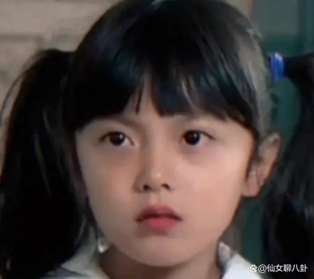 赵今麦，等比例长大的女明星，小时候真可爱-赵今麦长个了