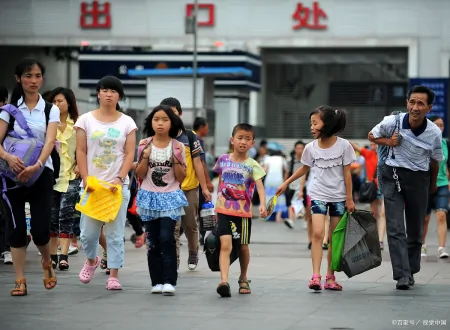 放假通知！2023全国各地中小学生暑假时间更新，家长纷纷拍手叫好（二零二一年中小学生暑假放假时间）