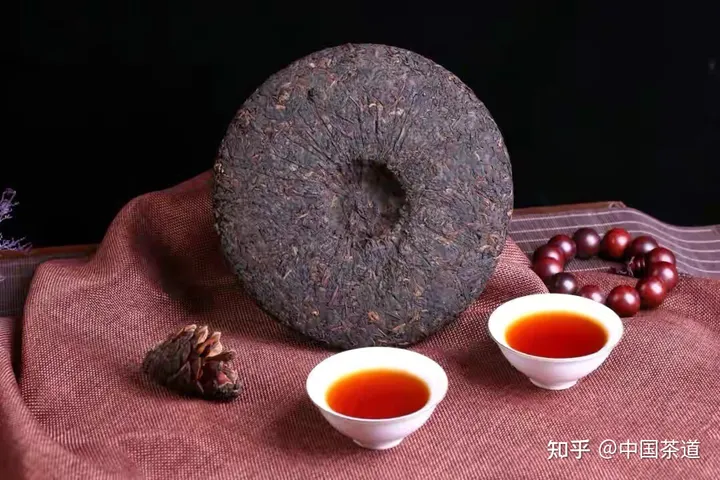 普洱生茶与熟茶，究竟有什么区别❓（普洱生茶与熟茶,究竟有什么区别）