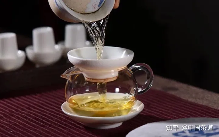 普洱生茶与熟茶，究竟有什么区别❓（普洱生茶与熟茶,究竟有什么区别）