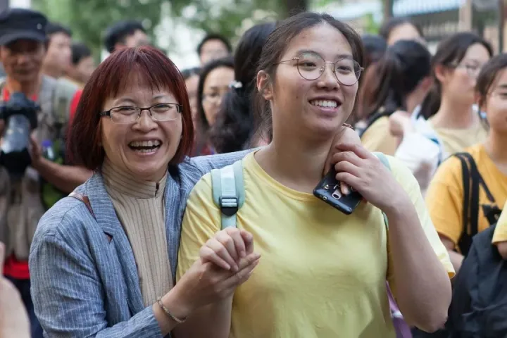 2023年高考作文预测，关于“变与不变”的话题，不要错过-2020变与不变作文