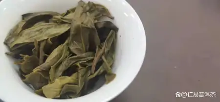 新手专业回答：普洱茶为什么不建议先从喝熟茶开始？（普洱茶是喝生的好还是熟的好）