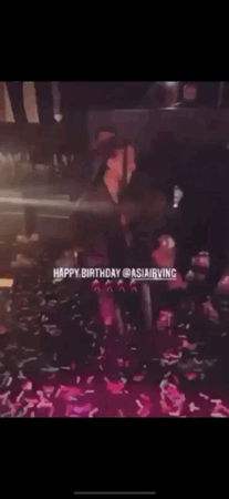 体坛联播｜曼联时隔八年登顶英超积分榜，郭艾伦不满赛程安排（英超联赛曼联新闻）