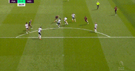 英超争冠大变！曼城2-1，超阿森纳1分，曼联1-0维拉，纽卡3-1逆转（英超曼城视频）