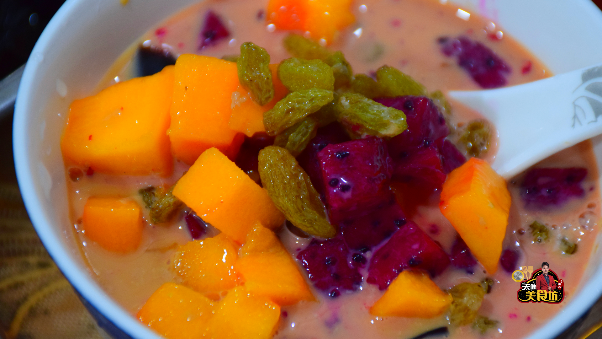 想喝奶茶别去外面买了，教你在家做，1杯的钱就能让全家喝饱（奶茶如何在家做）