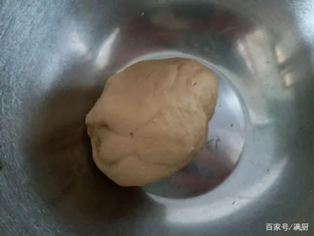 别再喝外面的“香精奶茶”了，自己在家就能做，简单又好喝（奶茶香精的作用与功效图片）