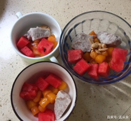 适合夏天的芋圆奶茶，自制简单，一起做吧！（芋圆奶茶的做法和配方）