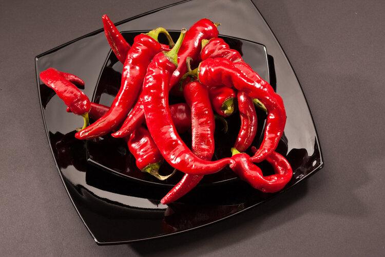 多吃辣椒能长寿？北大研究：常吃辣椒或能降低死亡风险，吃多少好（吃辣对寿命有影响吗）