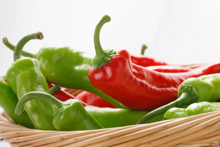 辣椒的营养价值与功效（女人经常吃辣椒的好处坏处）