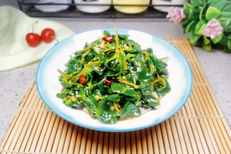 一清热，二消炎，三降血压，路边随处可见，季节性强，遇到别错过（清热消炎宁片主要是治什么病）