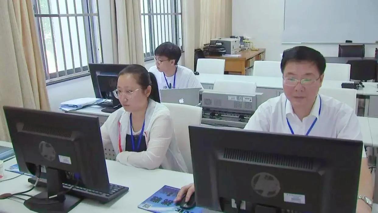 2023高考成绩即将公布，查询高考成绩有3种渠道，第2种最刺激！-2021年高考成绩如何查询