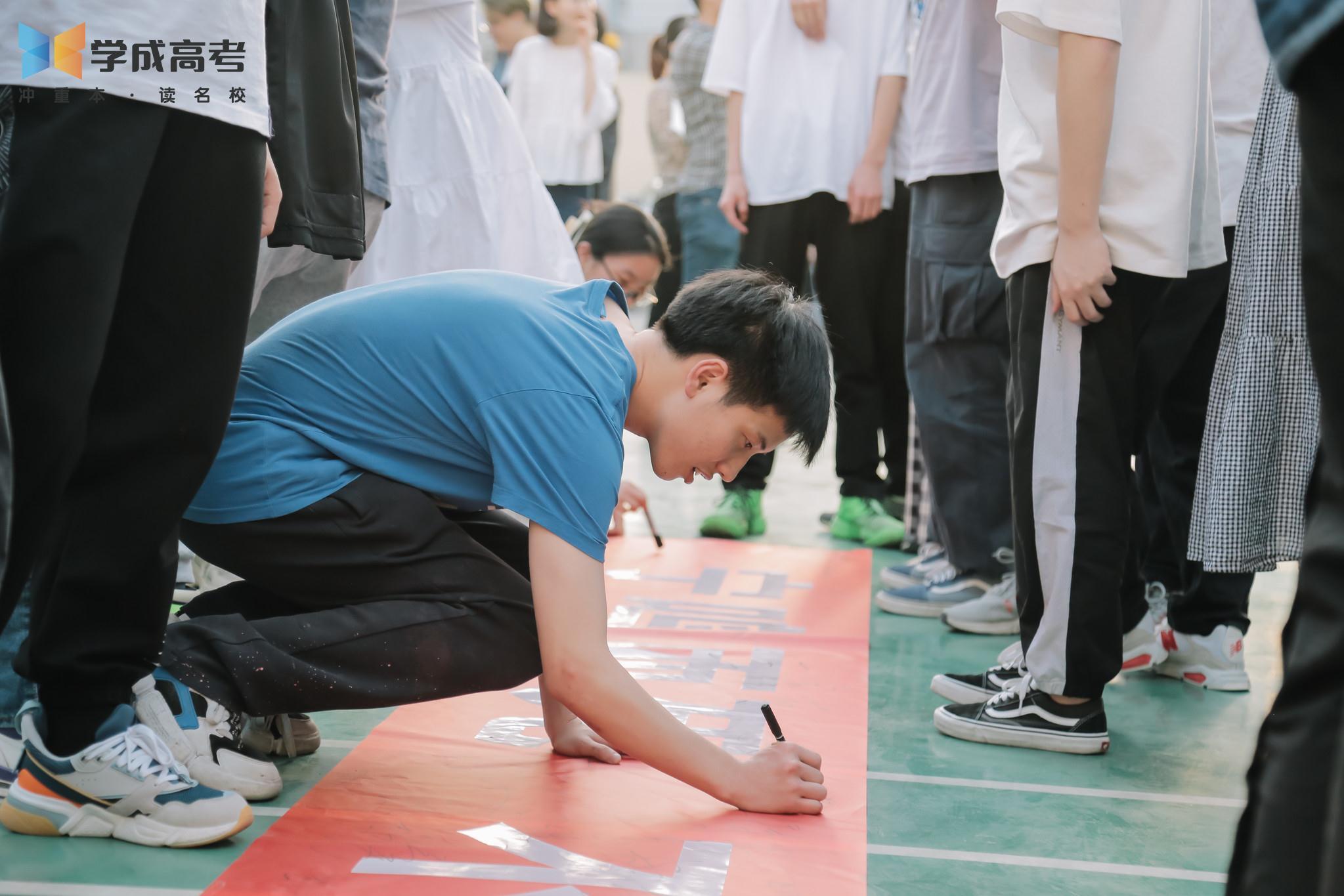 四川高考分数低的学生该怎么办？-四川高考分数线太高了
