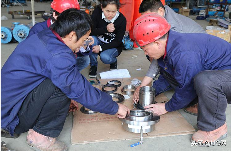 兄弟两个一起学习UG模具设计，目的不一样，初衷却都是提升自己我（ug设计模具全过程）