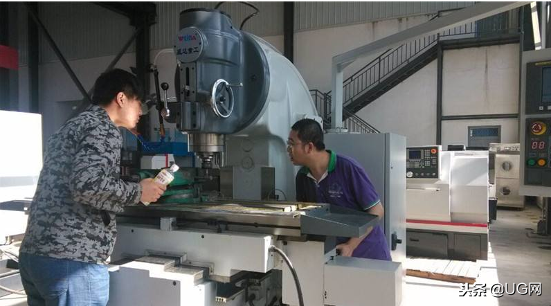 兄弟两个一起学习UG模具设计，目的不一样，初衷却都是提升自己我（ug设计模具全过程）