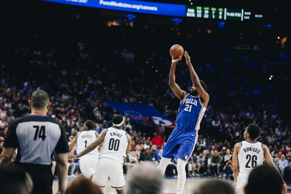 NBA季后赛：76人96-84逆转篮网 大比分2-0领先-篮网对76人季前赛在哪里看