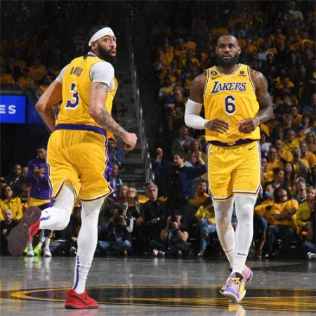 湖人4比2淘汰勇士 西部决赛将对阵掘金-湖人队vs勇士队集锦