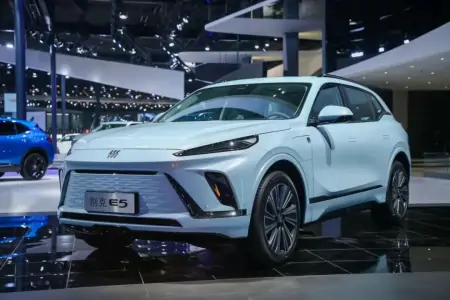 别克E5：颠覆你的驾驶体验-别克混动车型velite 6怎么样