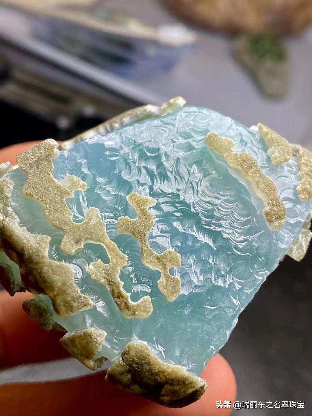 玩翡翠原石需要懂翡翠成品吗-买了翡翠原石就请你一定要知道