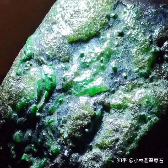 什么是翡翠原石-什么是翡翠原石春料