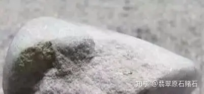 最全15种翡翠原石皮壳知识，翡翠原石图片文字释全！-翡翠原石的皮色种类