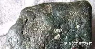 最全15种翡翠原石皮壳知识，翡翠原石图片文字释全！-翡翠原石的皮色种类