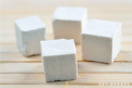 茯苓对我们人体而言到底有什么功效？提醒：这几点功效各位要知晓（茯苓主要起什么作用）