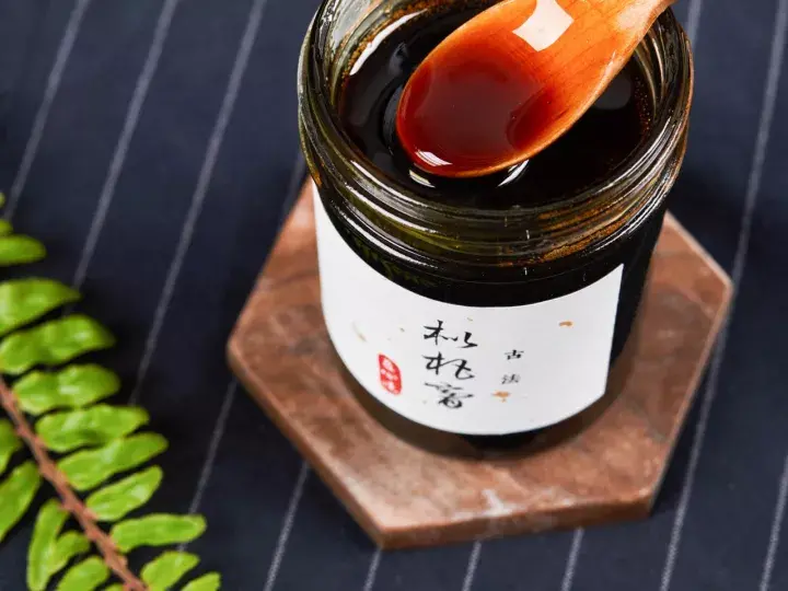 枇杷果生吃能治咳嗽吗？枇杷果怎么吃治咳嗽？（枇杷果生吃功效与作用）