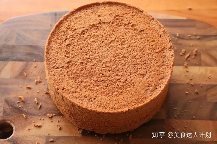 家里人过生日，花4小时匆忙做了一个蛋糕，跟买的一样，省钱了哈（过生日蛋糕流程）