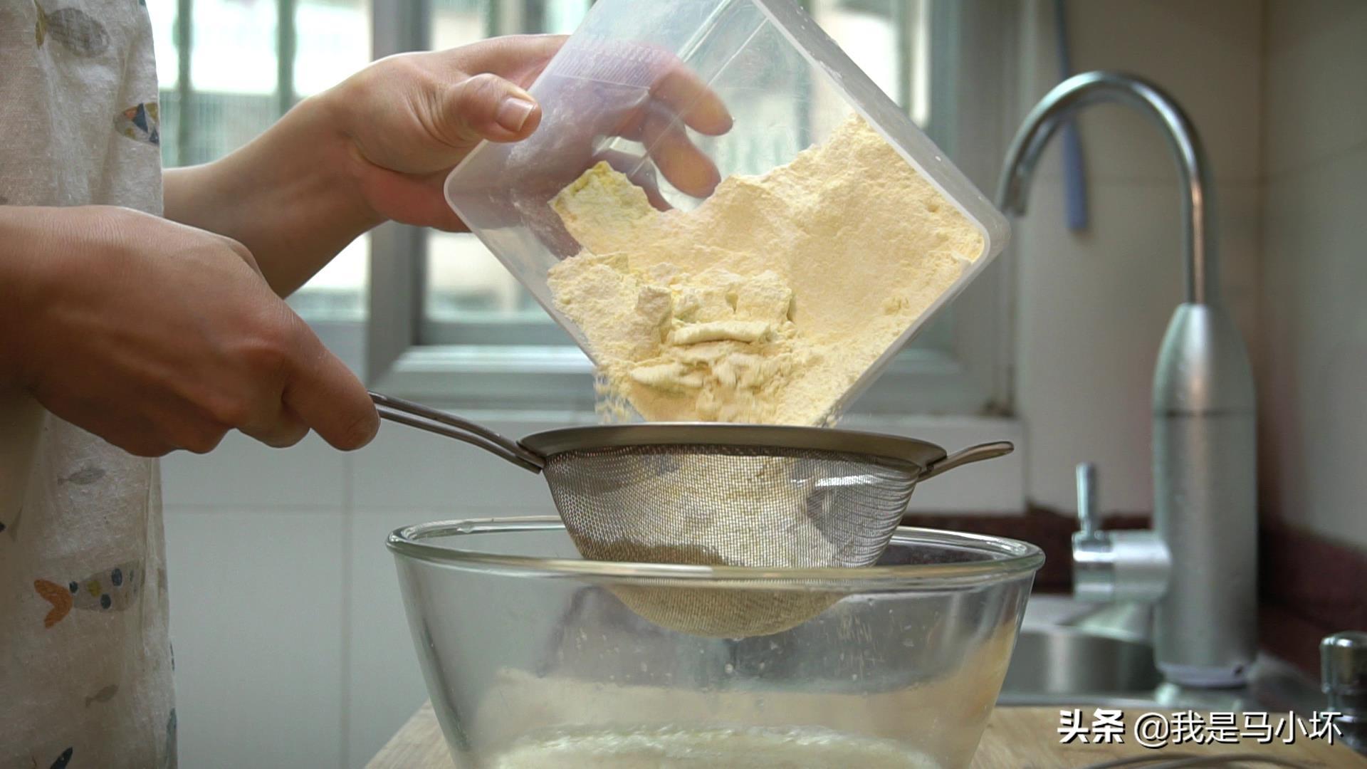 最近一款懒人蛋糕超火，做法简单又营养，松软美味，吃一次就爱上（懒人蛋糕简单做法全蛋）