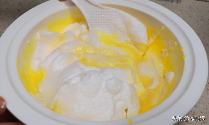 做蛋糕时，牢记这几个要点，蛋糕不开裂，不会缩，香甜松软又细腻（自己做蛋糕不蓬松）