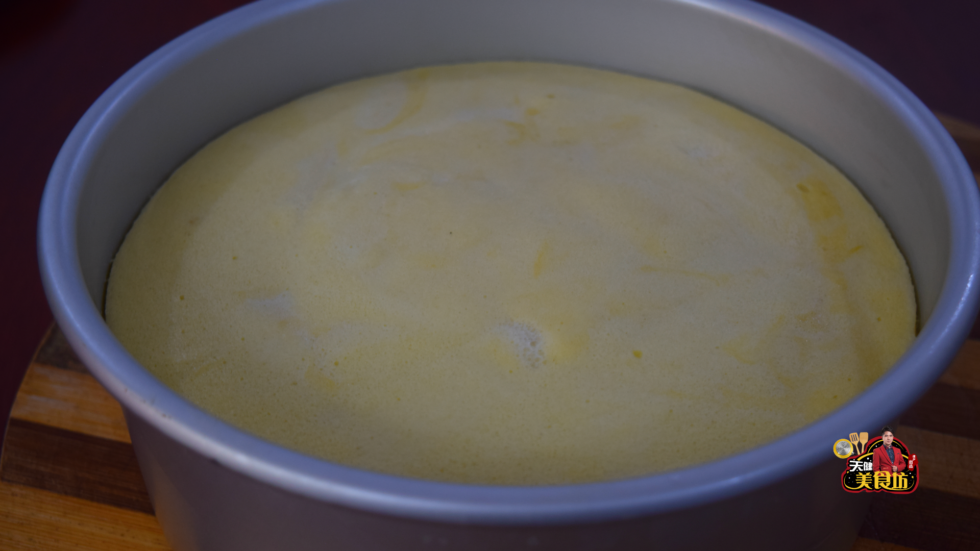 蛋糕最近火了，教你在家做蒸蛋糕，蓬松暄软不塌陷不开裂，零失败（怎样做蒸蛋糕又松又软窍门视频）