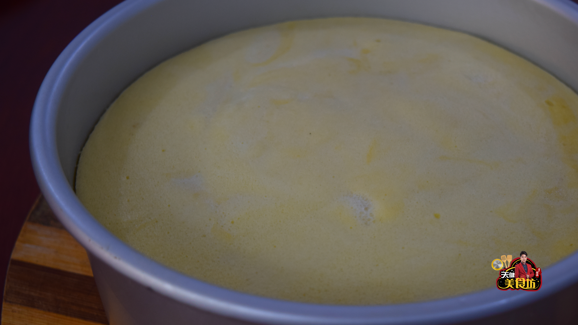 蛋糕最近火了，教你在家做蒸蛋糕，蓬松暄软不塌陷不开裂，零失败（怎样做蒸蛋糕又松又软窍门视频）