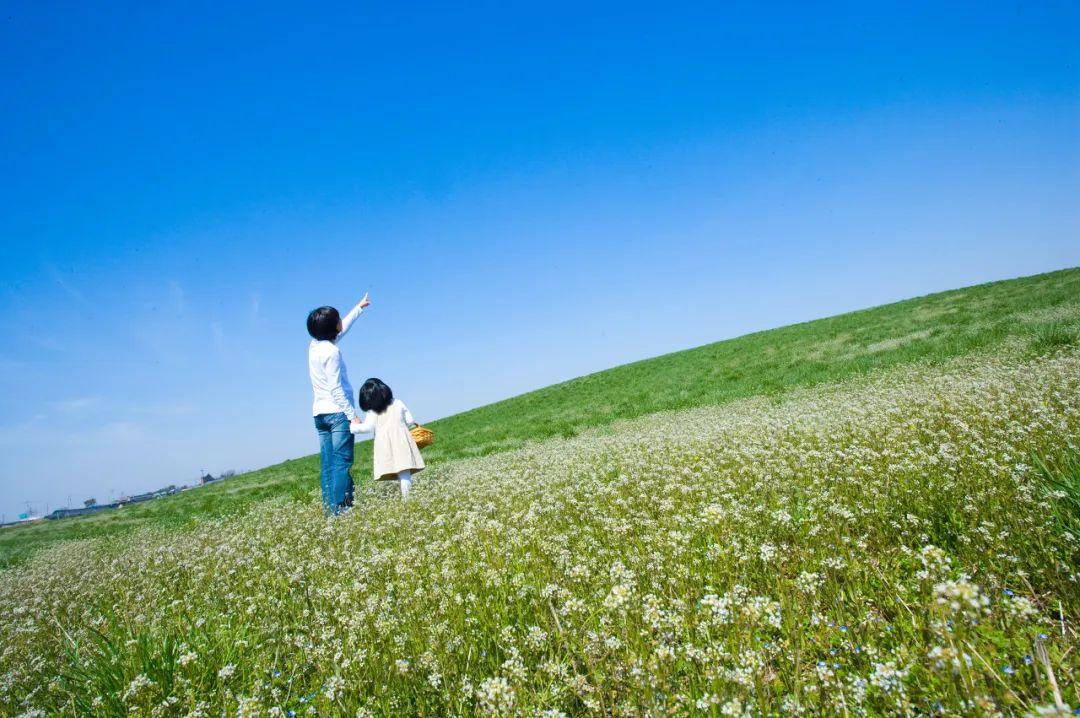 鼓励孩子常说这9句话，他会一天比一天自信-鼓励孩子常说的12句话孩子会越来越优秀