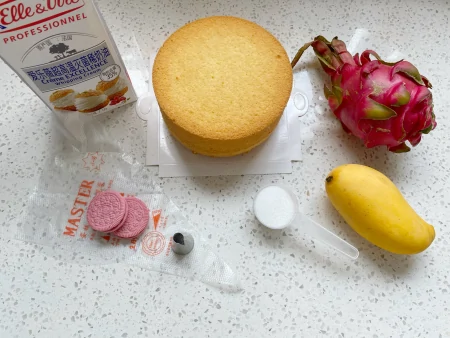 过生日还用买蛋糕吗？最详细的制作过程教给你，做法一看就会（过生日的生日蛋糕怎么做）