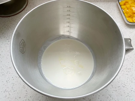 过生日还用买蛋糕吗？最详细的制作过程教给你，做法一看就会（过生日的生日蛋糕怎么做）