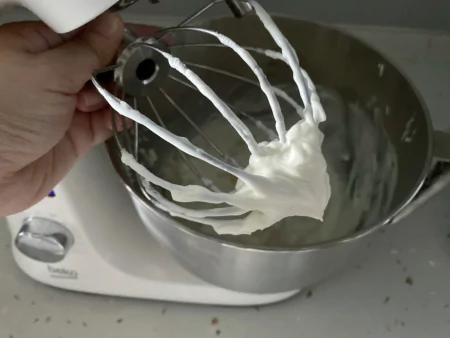 过生日还用买蛋糕吗？最详细的制作过程教给你，做法一看就会（过生日的生日蛋糕怎么做）