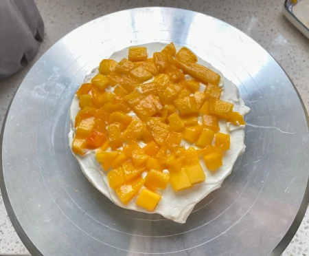 过生日还用买蛋糕吗？最详细的制作过程教给你，做法一看就会（过生日的生日蛋糕怎么做）